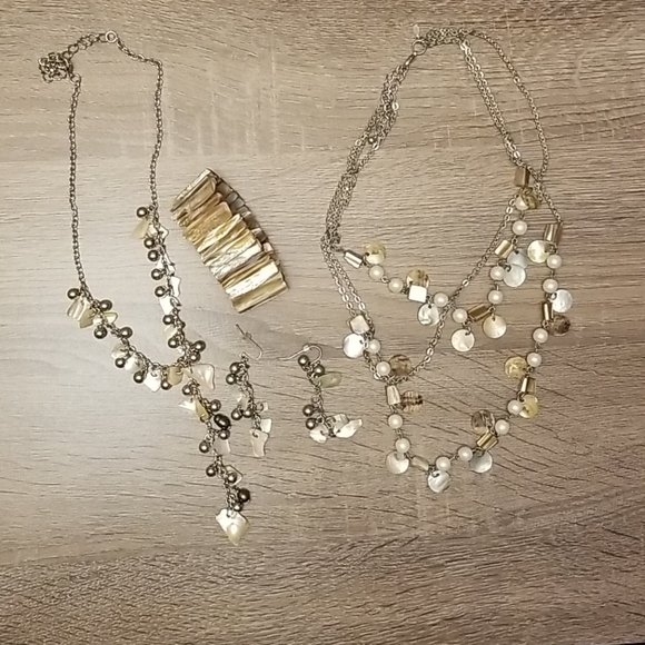 Premier Designs Jewelry - 2 Necklaces, a pair of Earrings, and a Bracelet